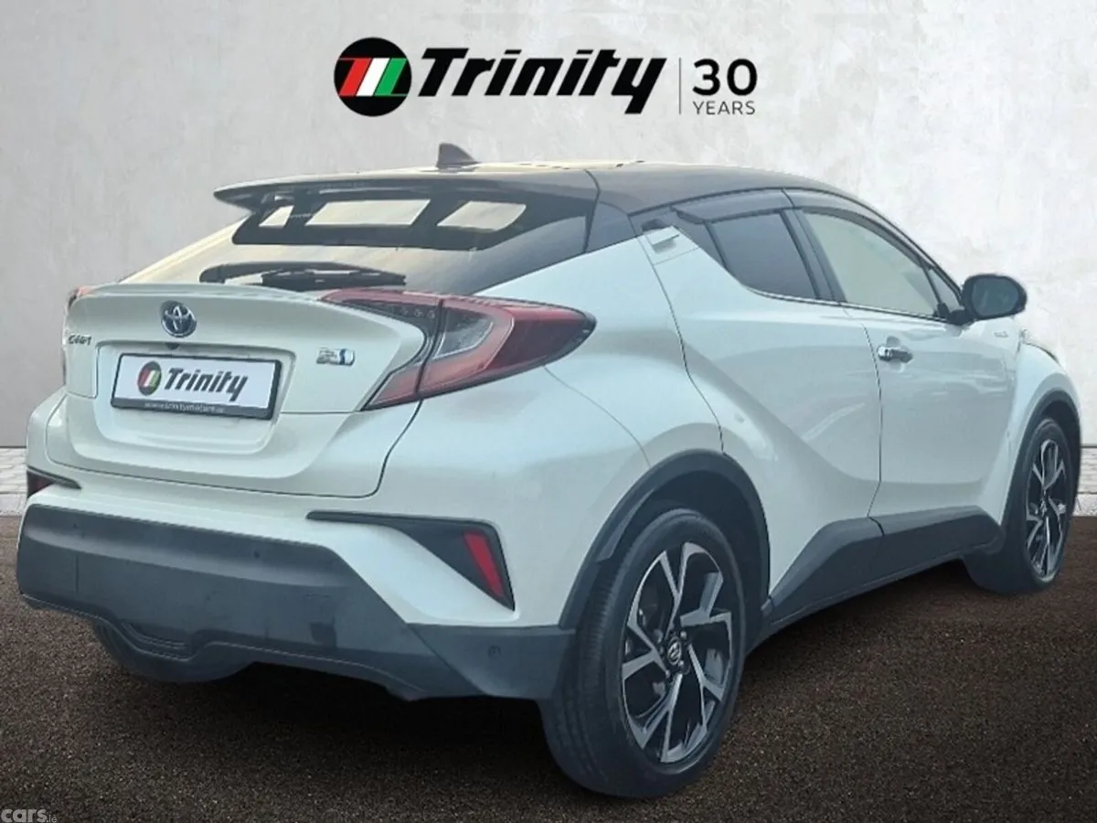 Toyota C-HR SUV, Petrol Hybrid, 2019, White