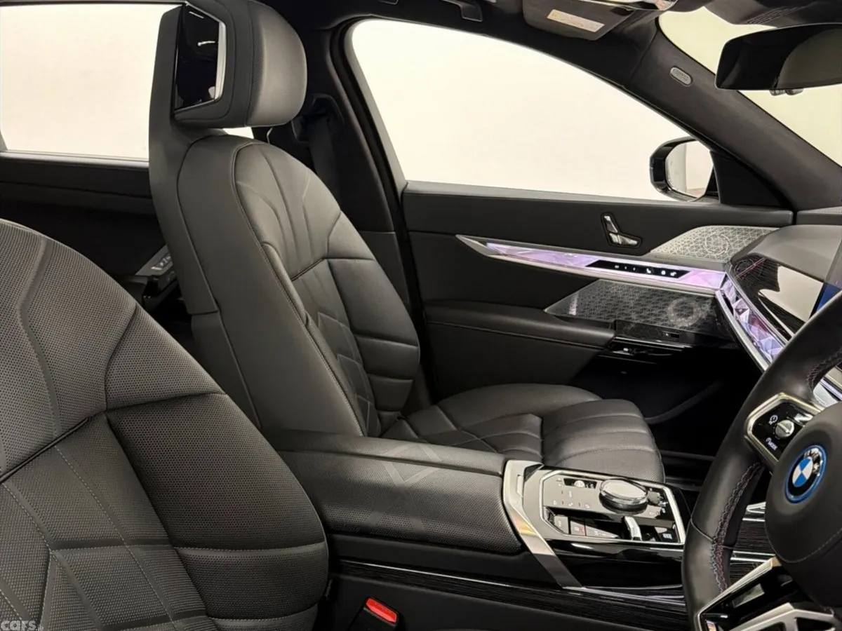 BMW 7-Series Saloon, Petrol Plug-in Hybrid, 2025, Black