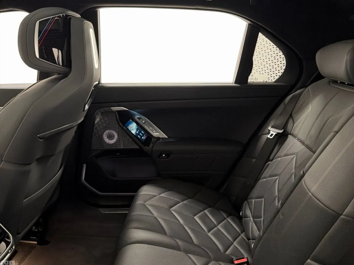BMW 7-Series Saloon, Petrol Plug-in Hybrid, 2025, Black