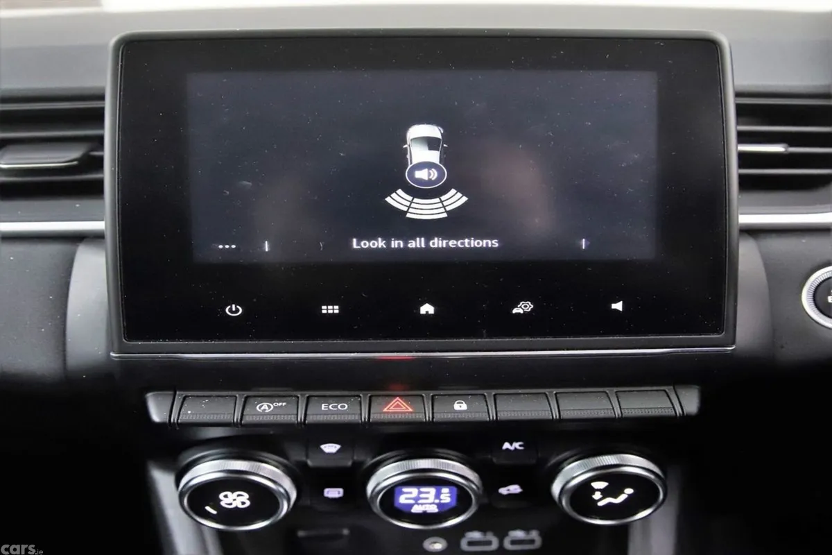Renault Captur SUV, Petrol, 2024, Grey