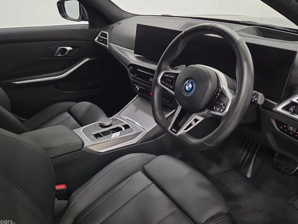 BMW 3-Series Estate, Petrol Plug-in Hybrid, 2026, Blue