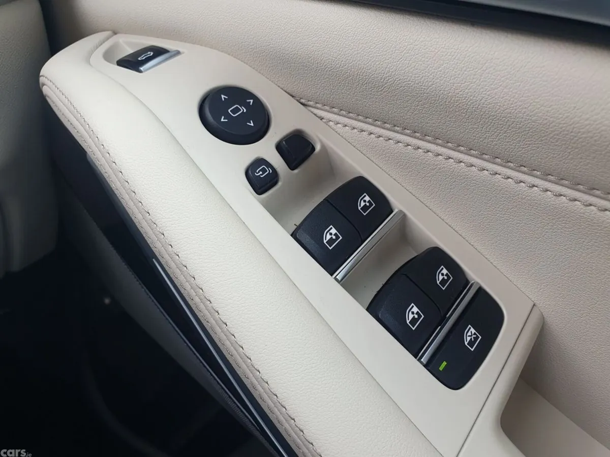 BMW X5 SUV, Petrol Plug-in Hybrid, 2023, White