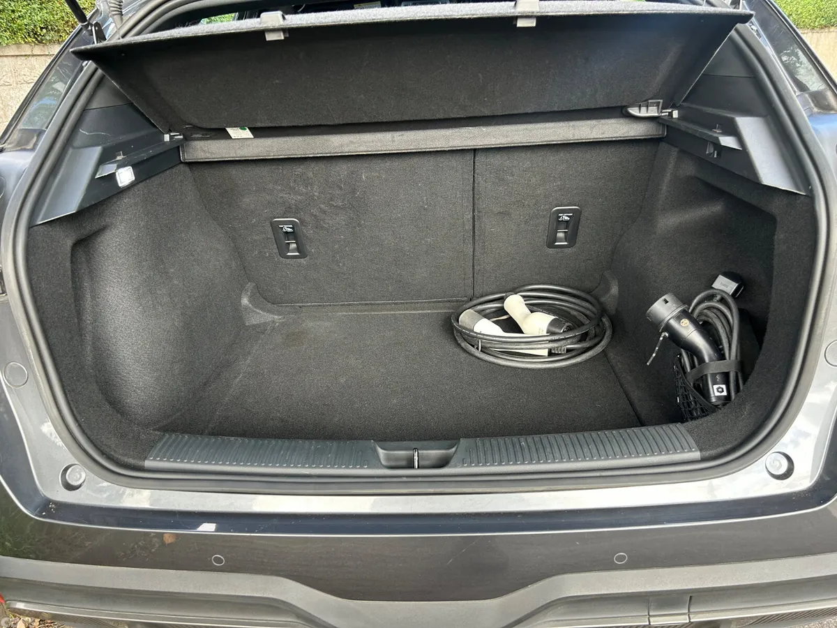 MG MG4 Hatchback, Electric, 2023, Grey