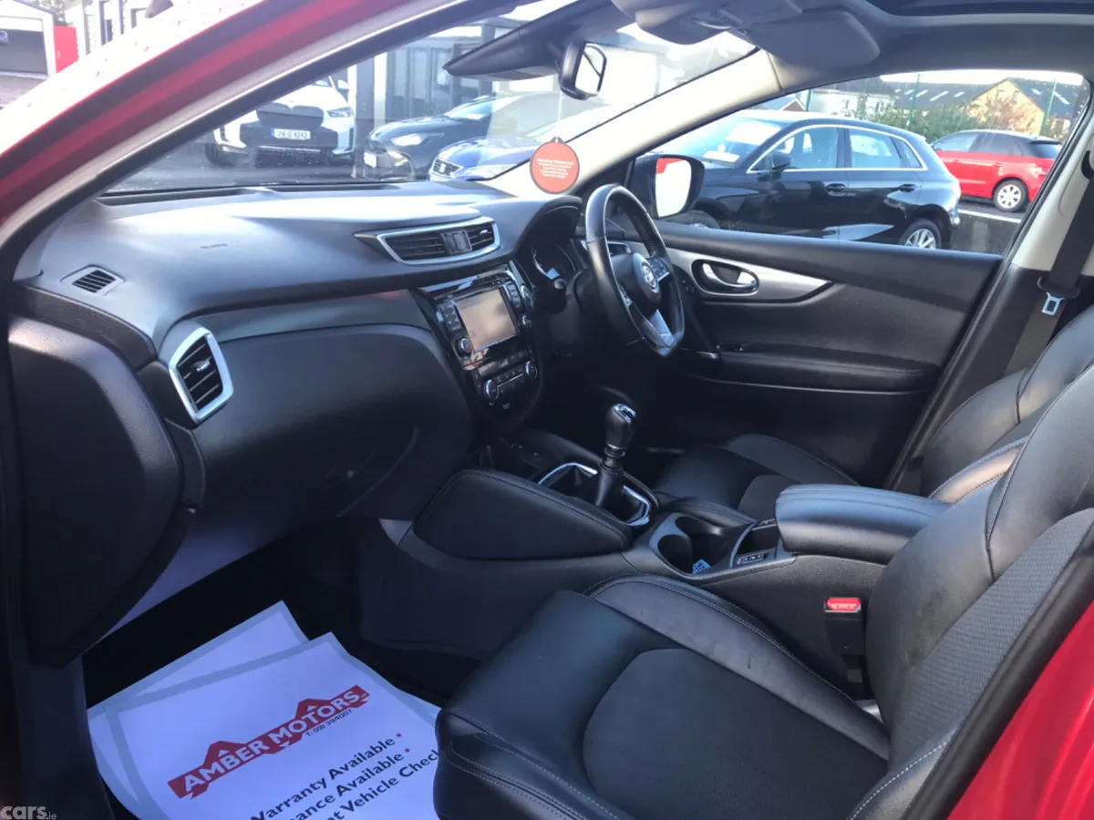 Nissan Qashqai SUV, Petrol, 2018, Red