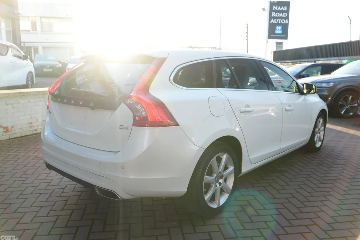 Volvo V60 Estate, Diesel, 2018, White