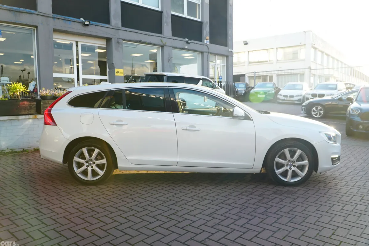 Volvo V60 Estate, Diesel, 2018, White