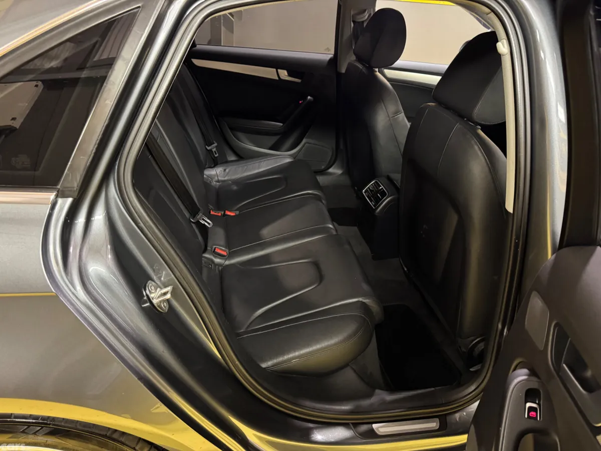Audi A4 Saloon, Diesel, 2014, Grey