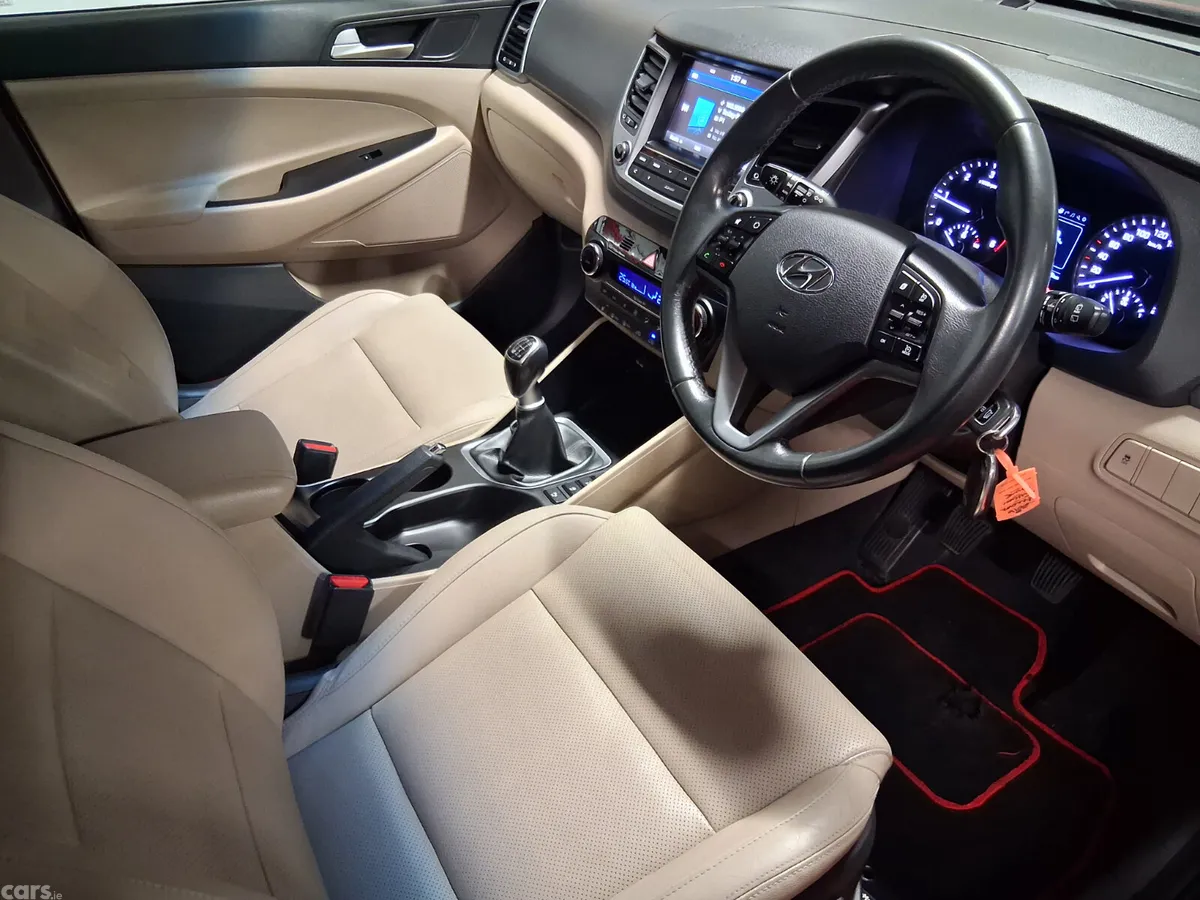 Hyundai Tucson SUV, Diesel, 2016, Red