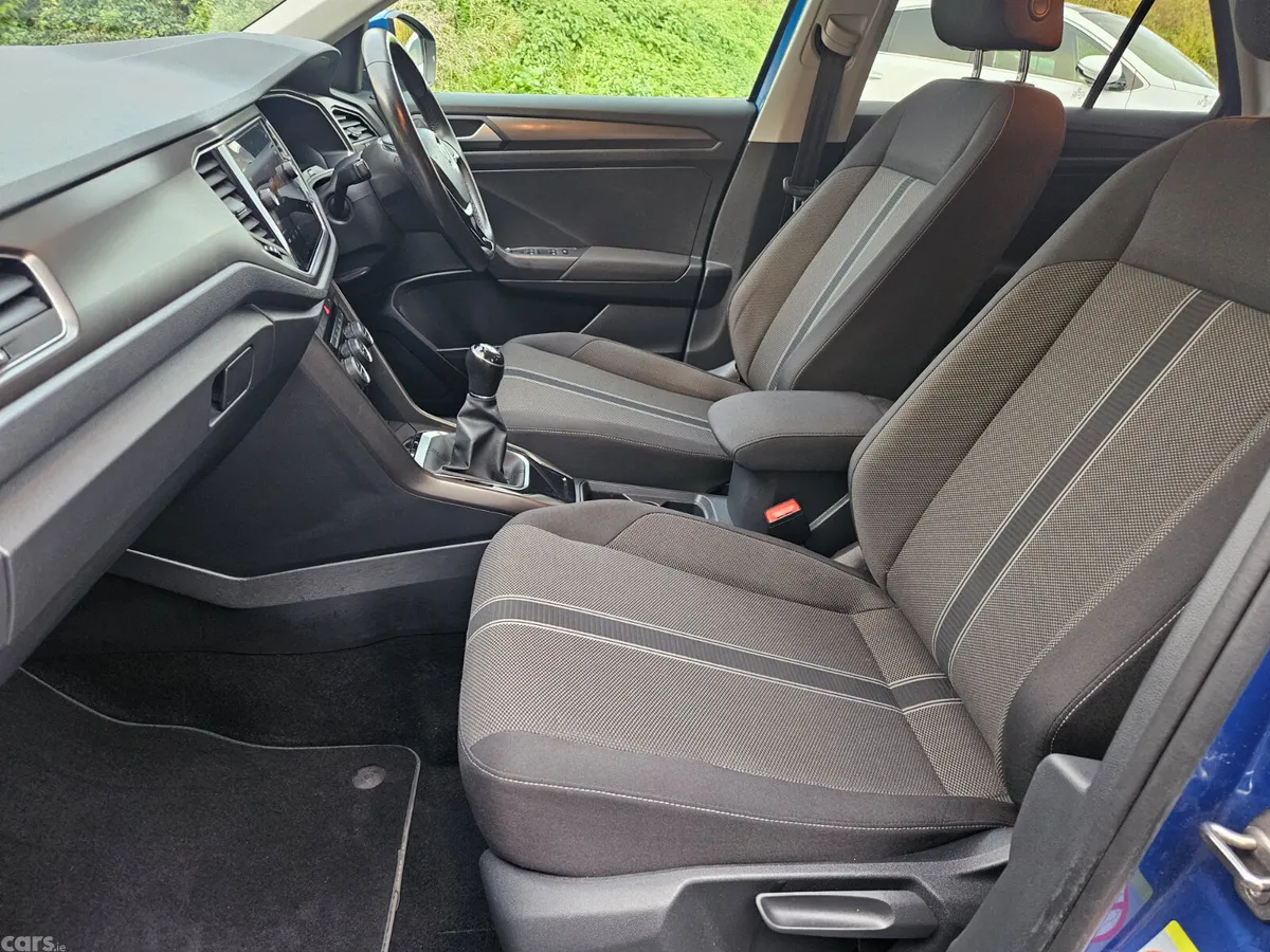 Volkswagen T-Roc SUV, Diesel, 2018, Blue
