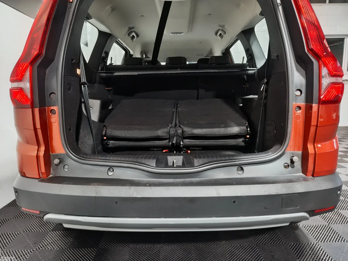 Dacia Jogger MPV, Petrol, 2022, Orange