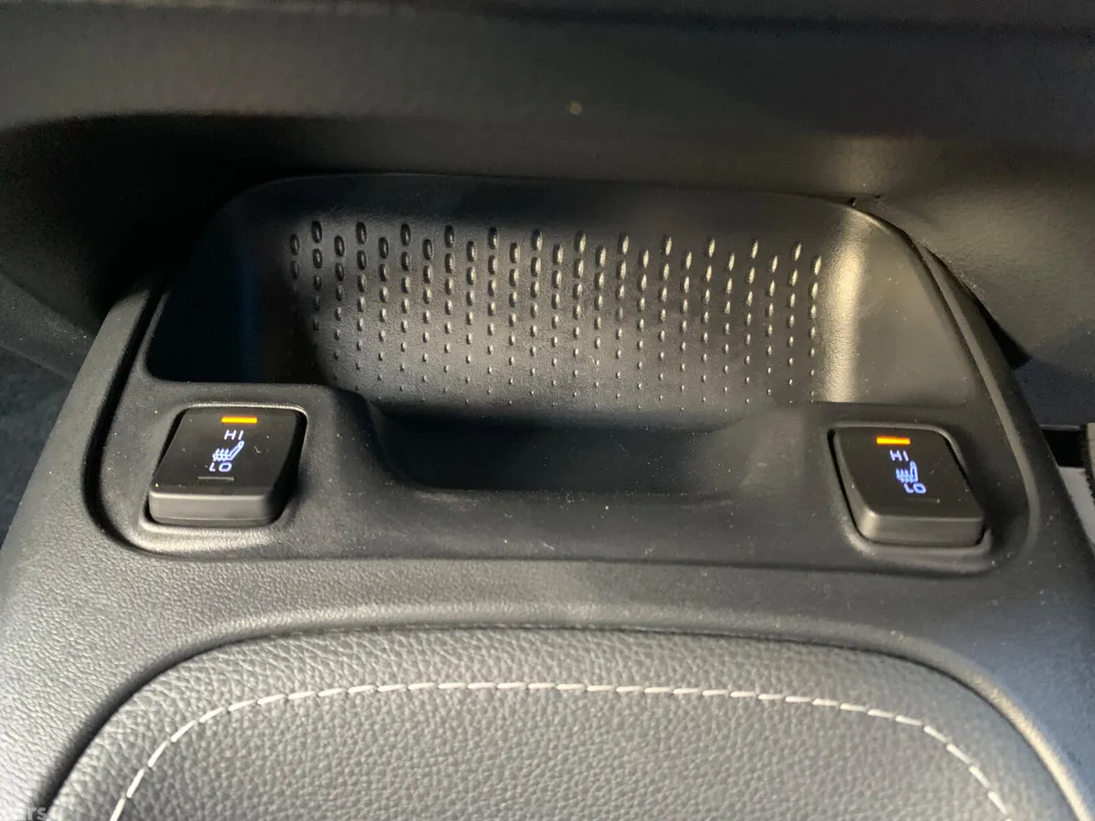 Toyota Corolla Estate, Petrol Hybrid, 2022, Blue