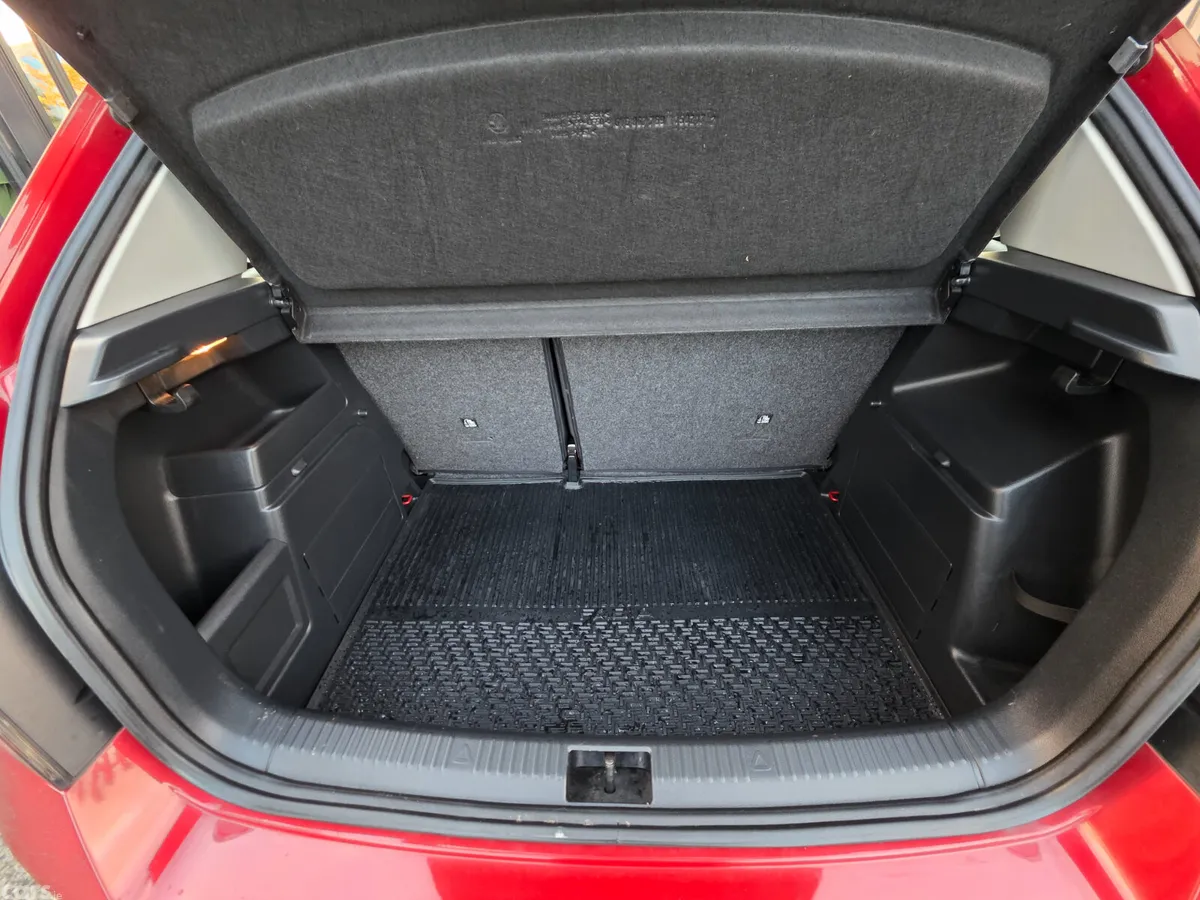 Skoda Fabia Hatchback, Petrol, 2017, Red