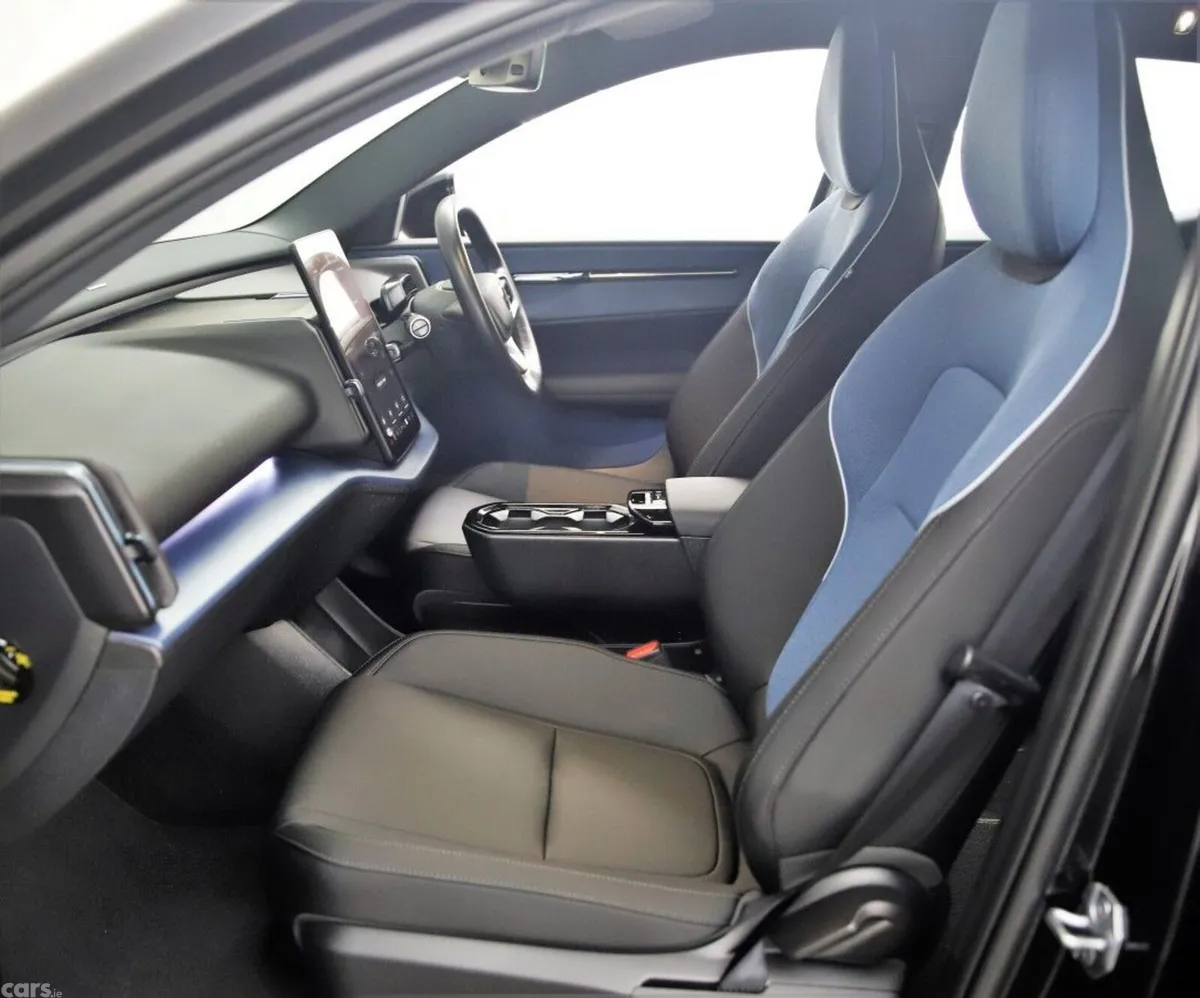 Volvo EX30 SUV, Electric, 2024, Black