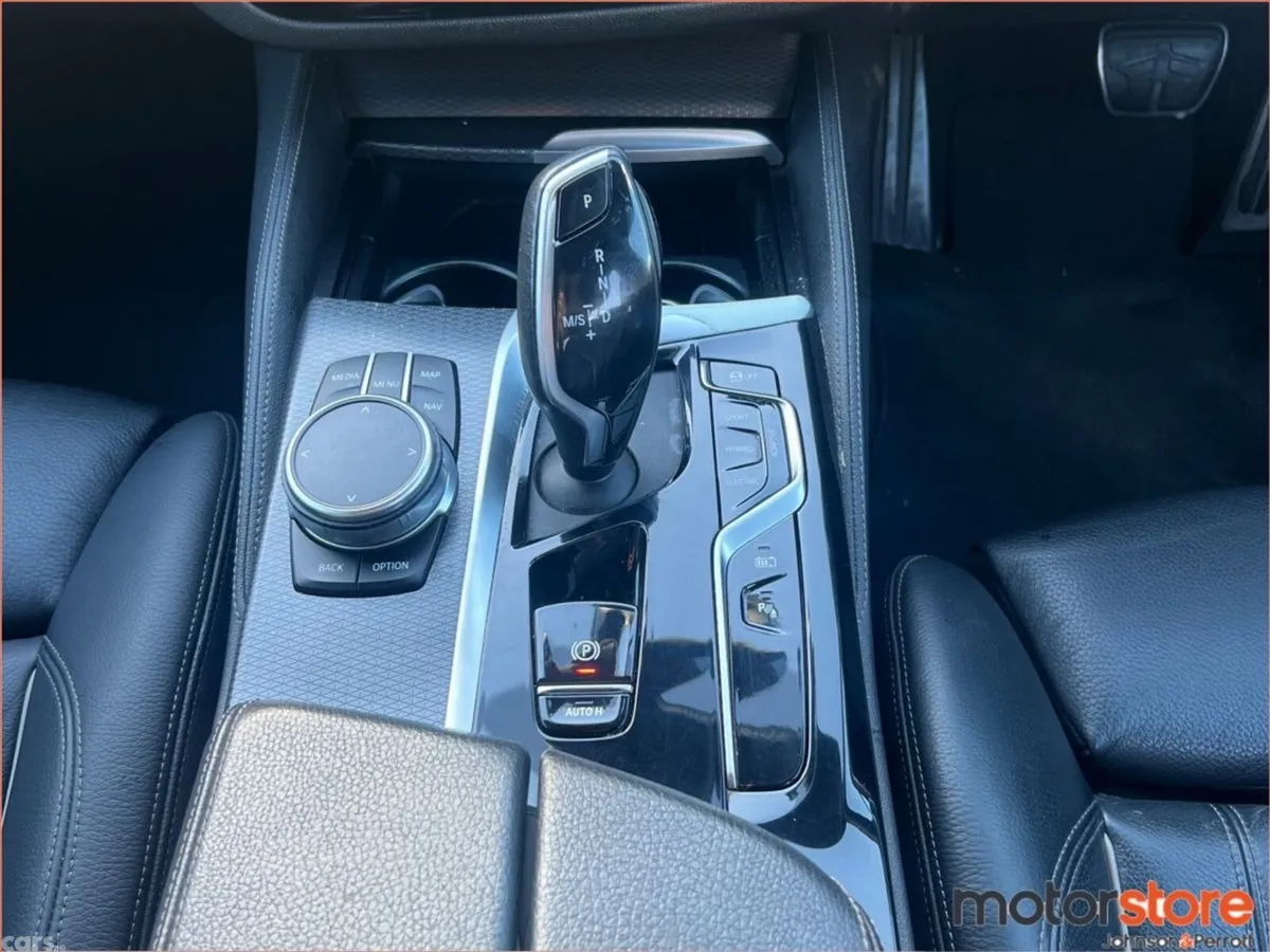 BMW 5-Series Saloon, Petrol Plug-in Hybrid, 2021, Black
