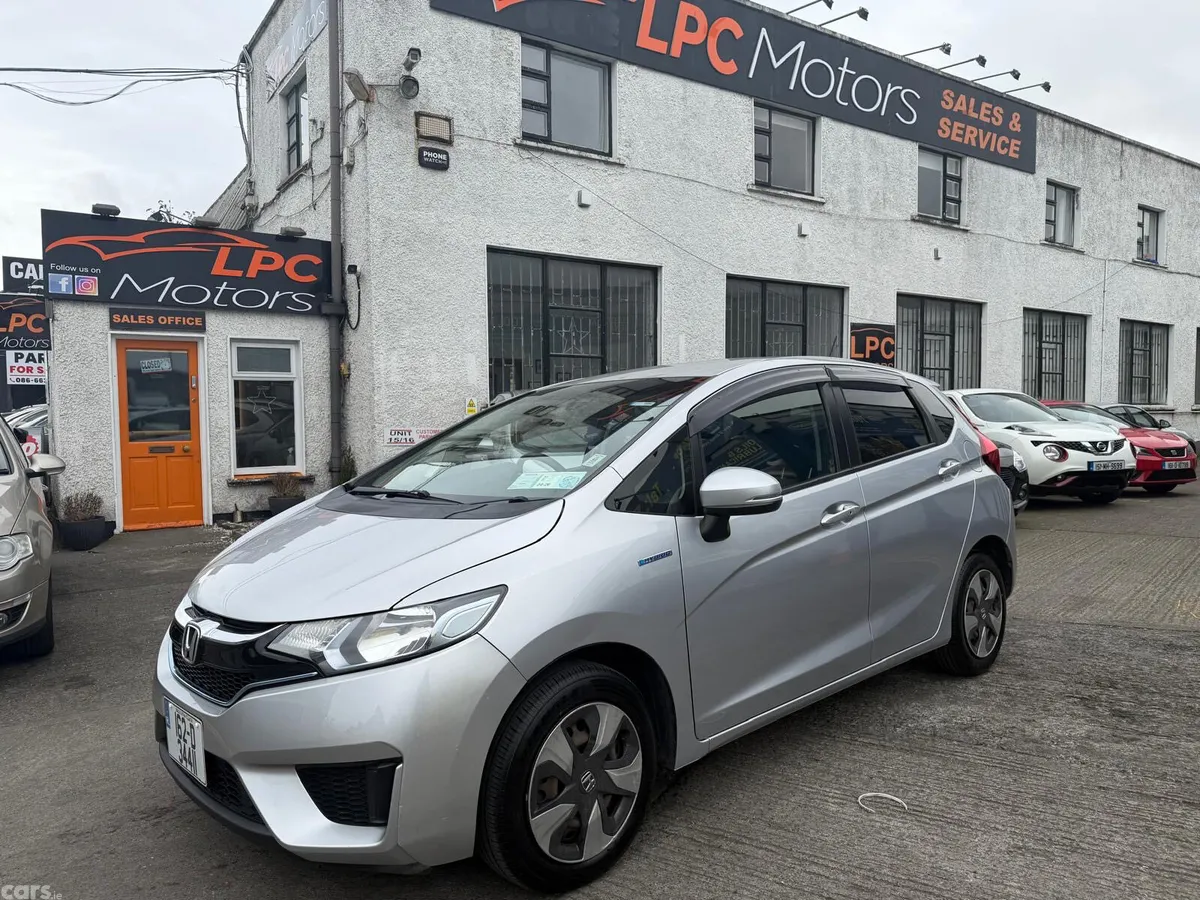 Honda Fit Hatchback, Petrol Hybrid, 2016, Silver