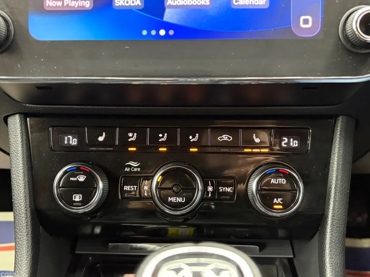 Skoda Superb Saloon, Diesel, 2023, Blue