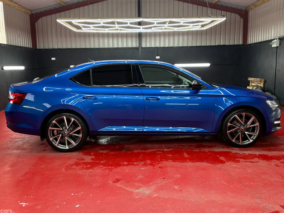 Skoda Superb Saloon, Diesel, 2023, Blue