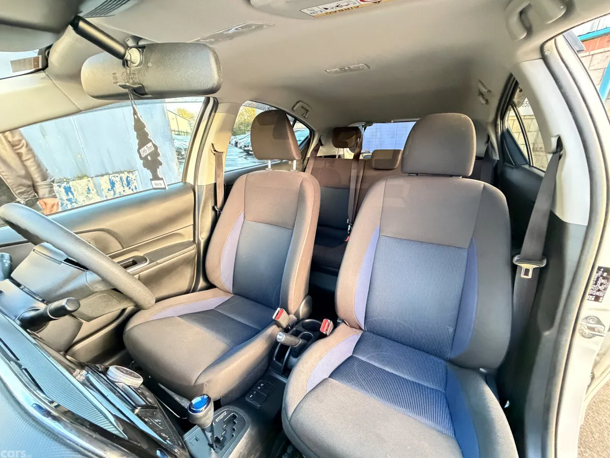 Toyota Aqua Hatchback, Petrol Hybrid, 2019, White
