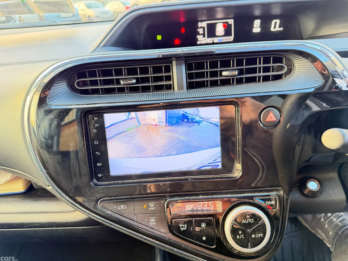 Toyota Aqua Hatchback, Petrol Hybrid, 2019, White