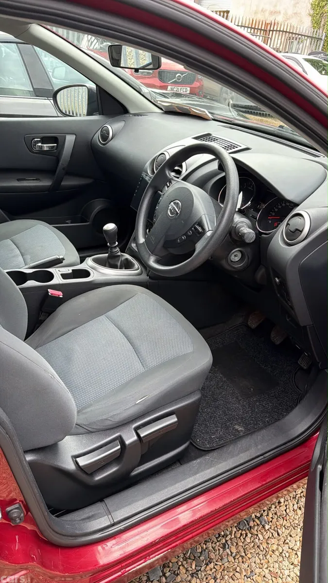 Nissan Qashqai MPV, Diesel, 2013, Red
