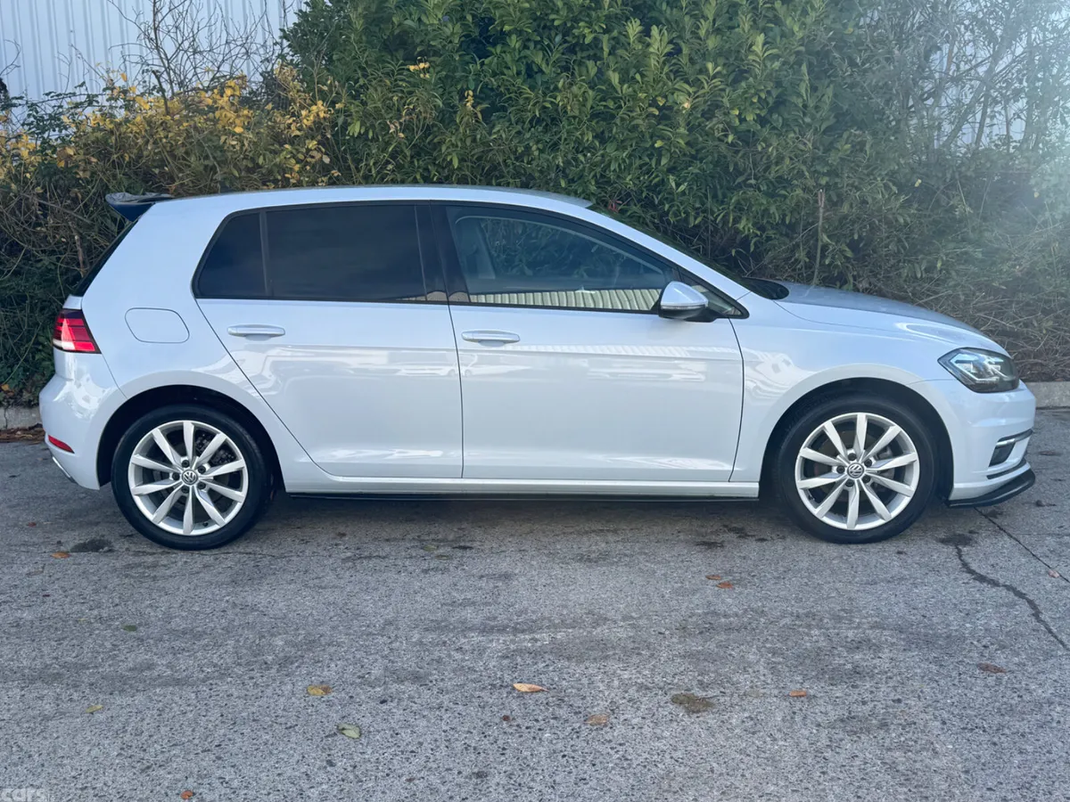 Volkswagen Golf Hatchback, Petrol, 2019, Blue