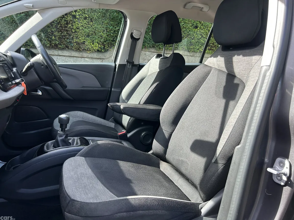 Citroen C4 Hatchback, Diesel, 2017, Grey