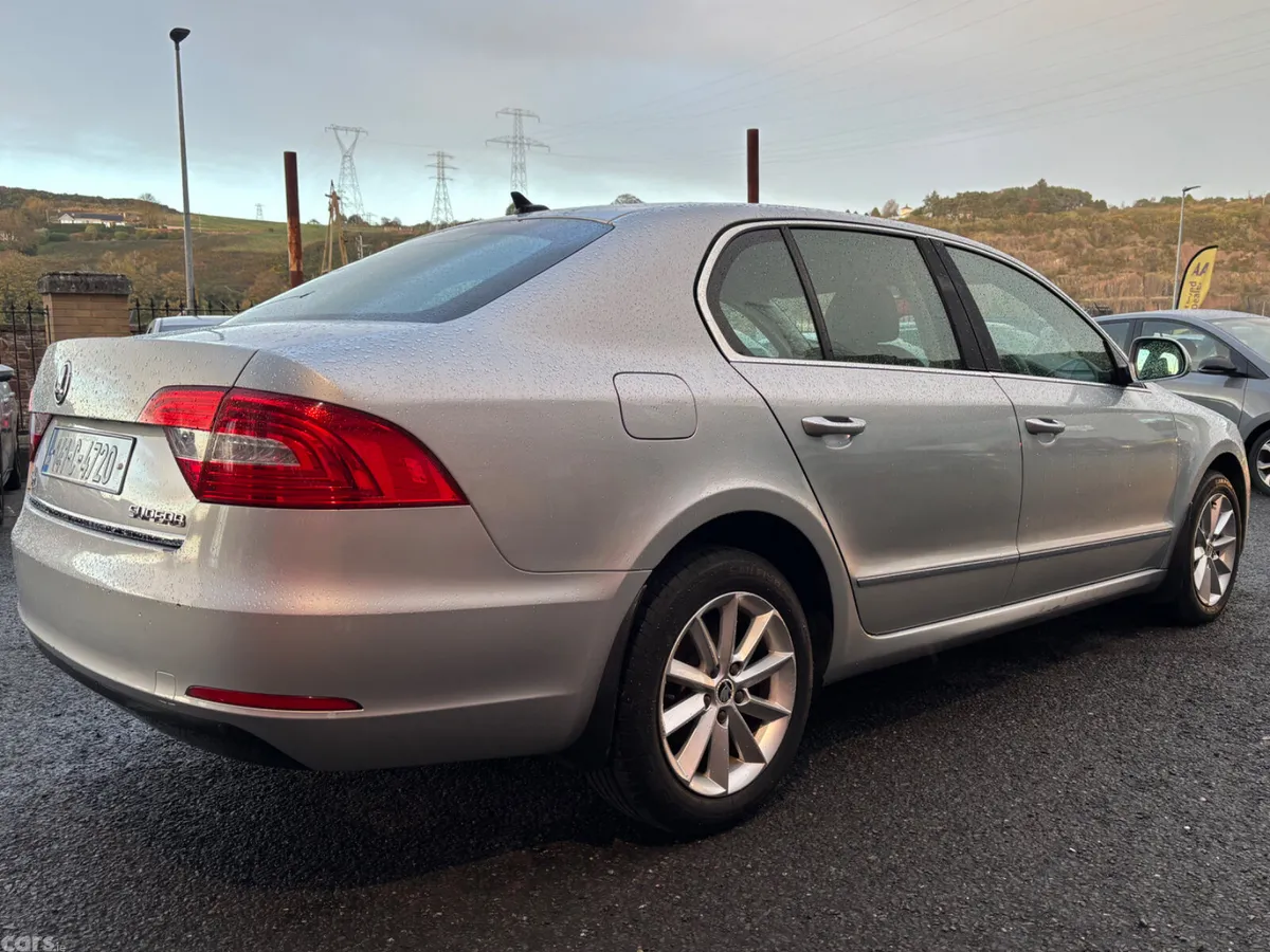 Skoda Superb Saloon, Diesel, 2014, Silver