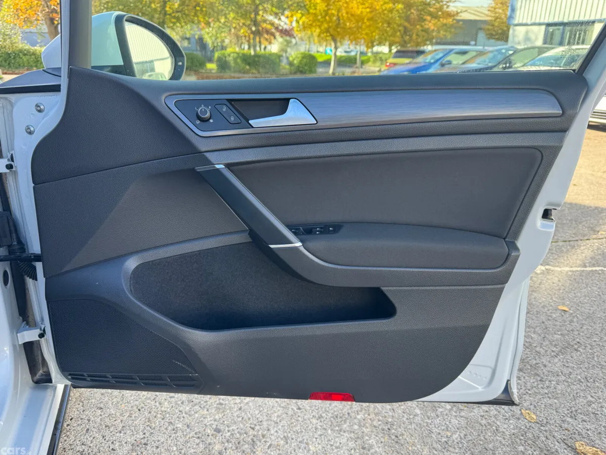 Volkswagen Golf Hatchback, Petrol, 2019, Blue