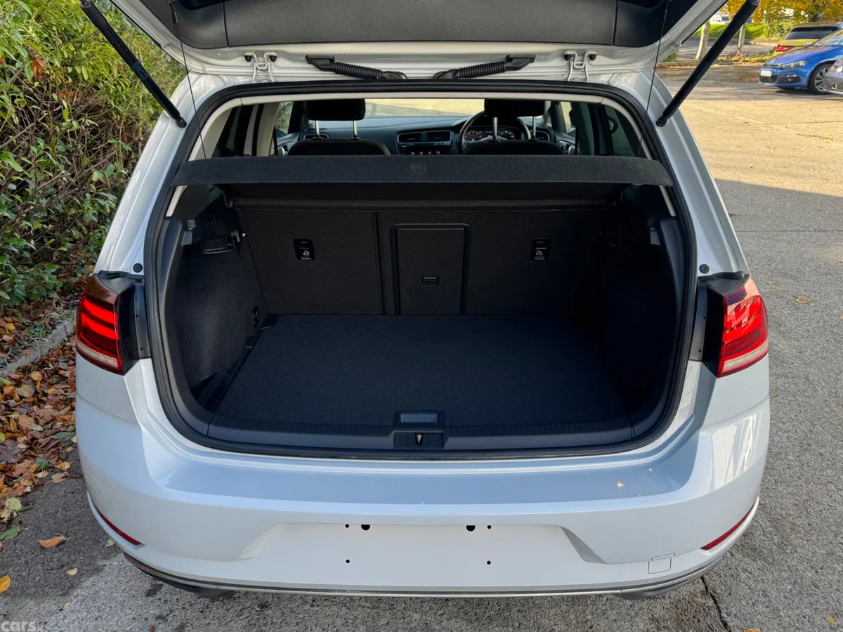 Volkswagen Golf Hatchback, Petrol, 2019, Blue