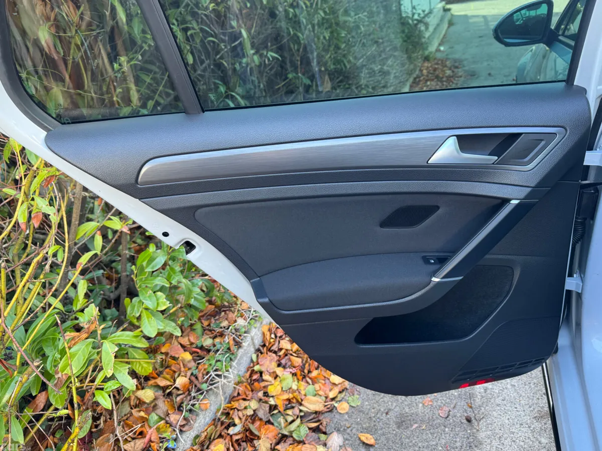 Volkswagen Golf Hatchback, Petrol, 2019, Blue