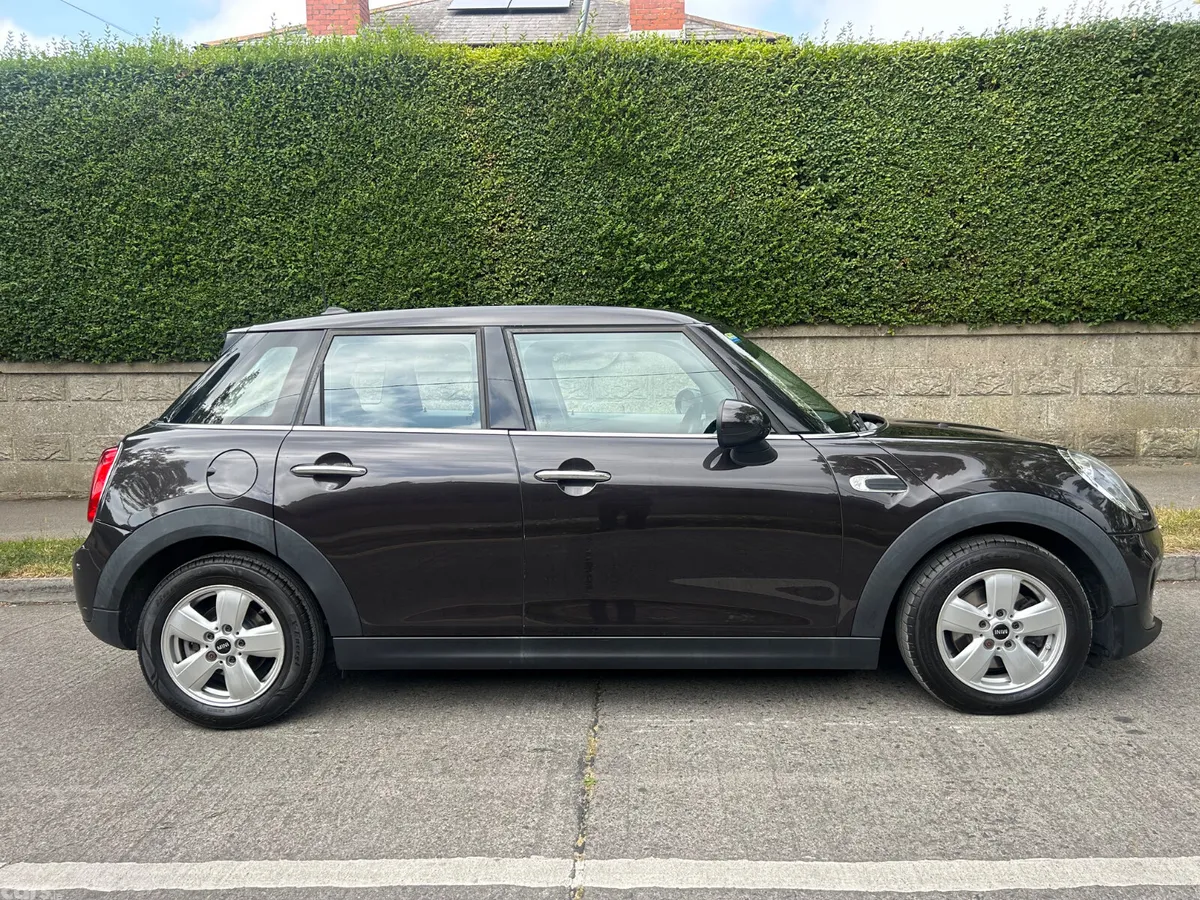 Mini One Estate/Jeep, Diesel, 2016, Brown