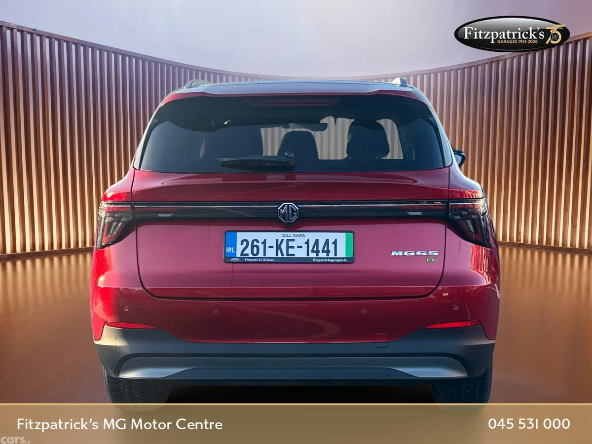 MG MGS5 Hatchback, Electric, 2026, Red