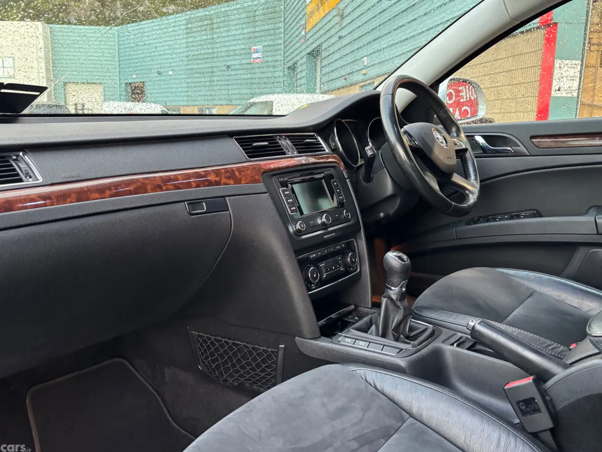Skoda Superb Saloon, Diesel, 2014, Silver