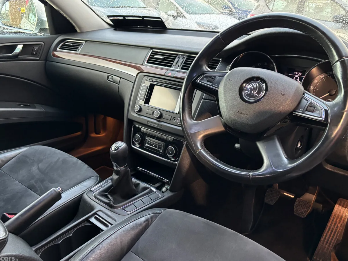 Skoda Superb Saloon, Diesel, 2014, Silver