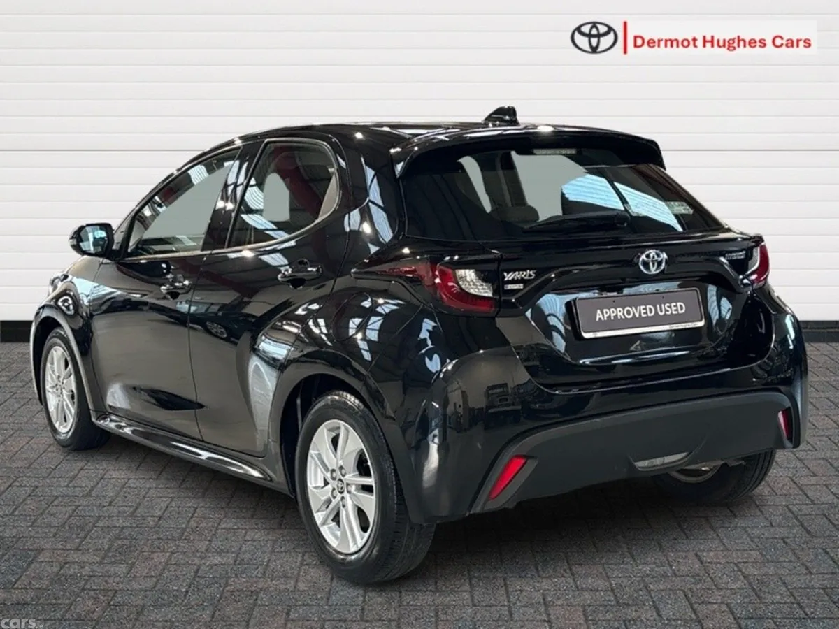 Toyota Yaris Hatchback, Petrol Hybrid, 2023, Black
