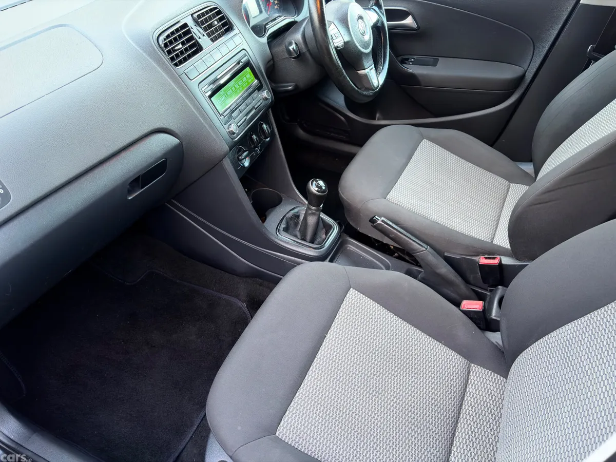 Volkswagen Polo Hatchback, Diesel, 2014, Black