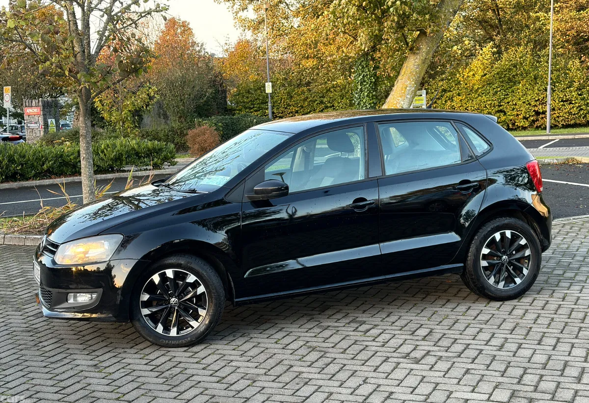 Volkswagen Polo Hatchback, Diesel, 2014, Black