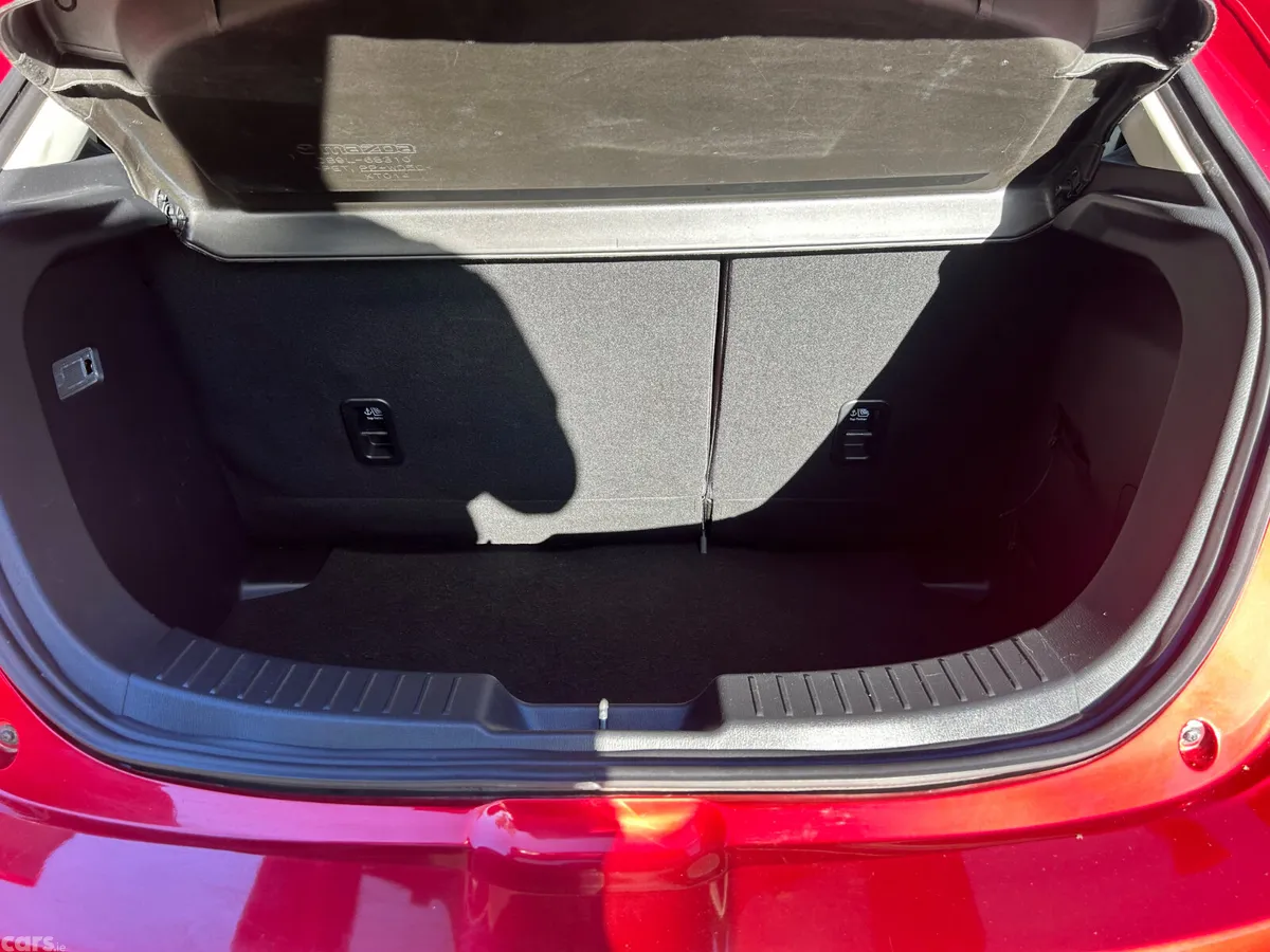 Mazda Mazda2 Hatchback, Petrol, 2017, Red