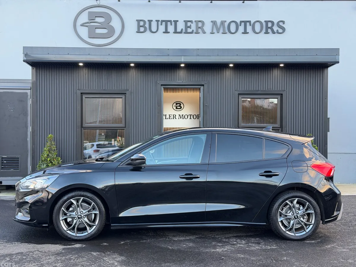 Ford Focus Hatchback, Diesel, 2020, Black
