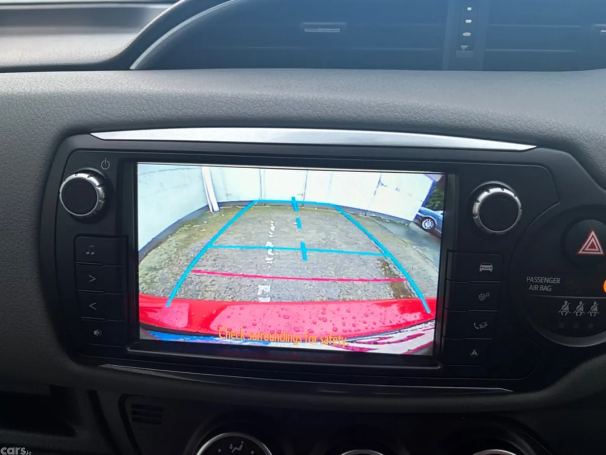 Toyota Yaris Hatchback, Petrol, 2016, Red