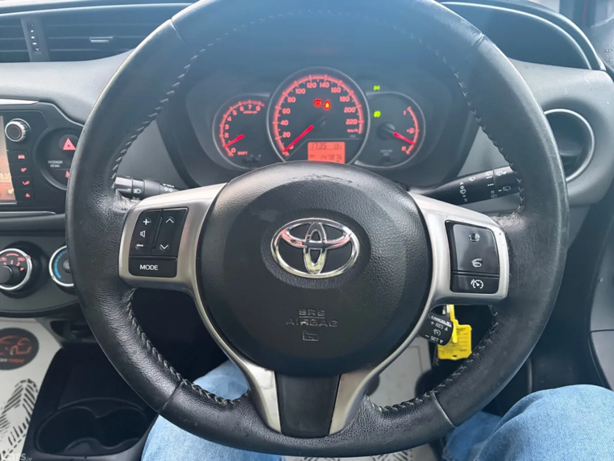 Toyota Yaris Hatchback, Petrol, 2016, Red