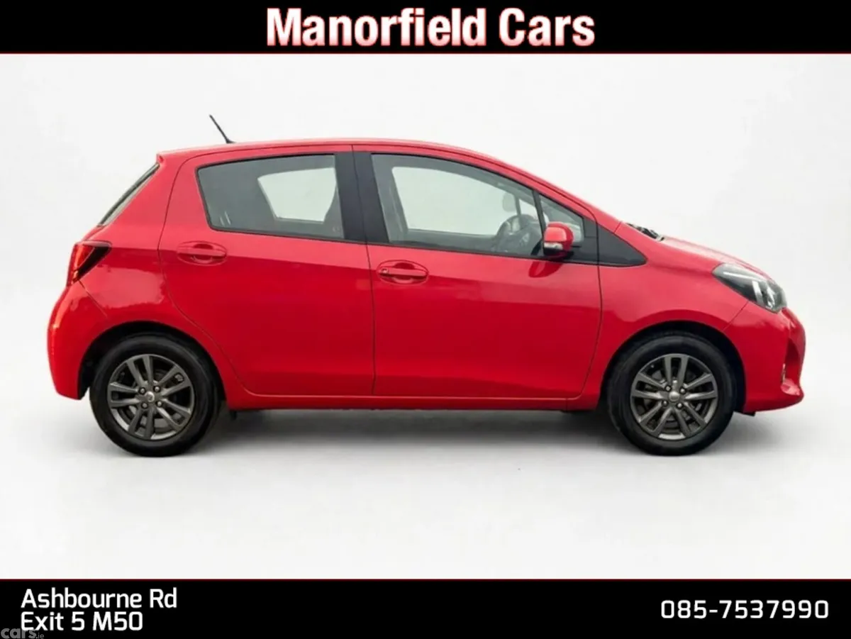 Toyota Yaris Hatchback, Petrol, 2016, Red