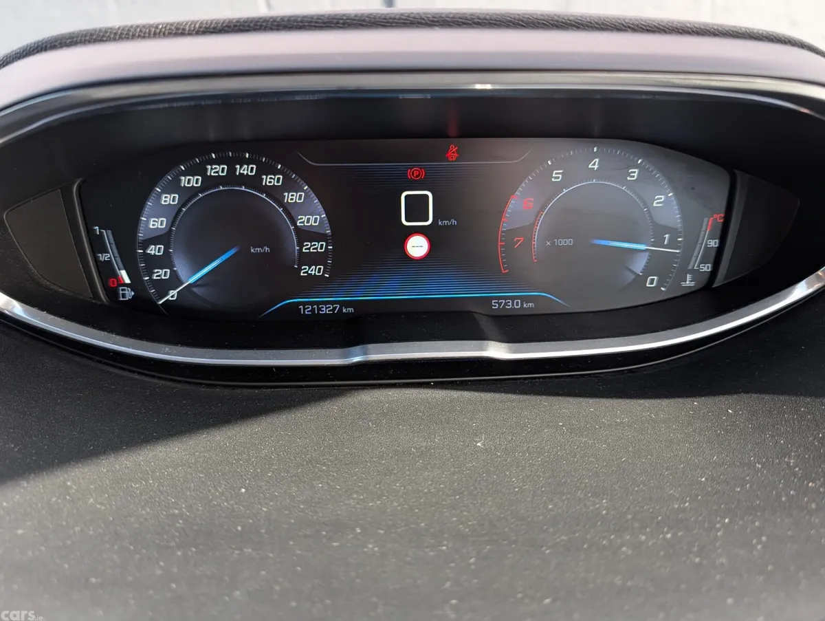 Peugeot 3008 MPV, Petrol, 2018, Black
