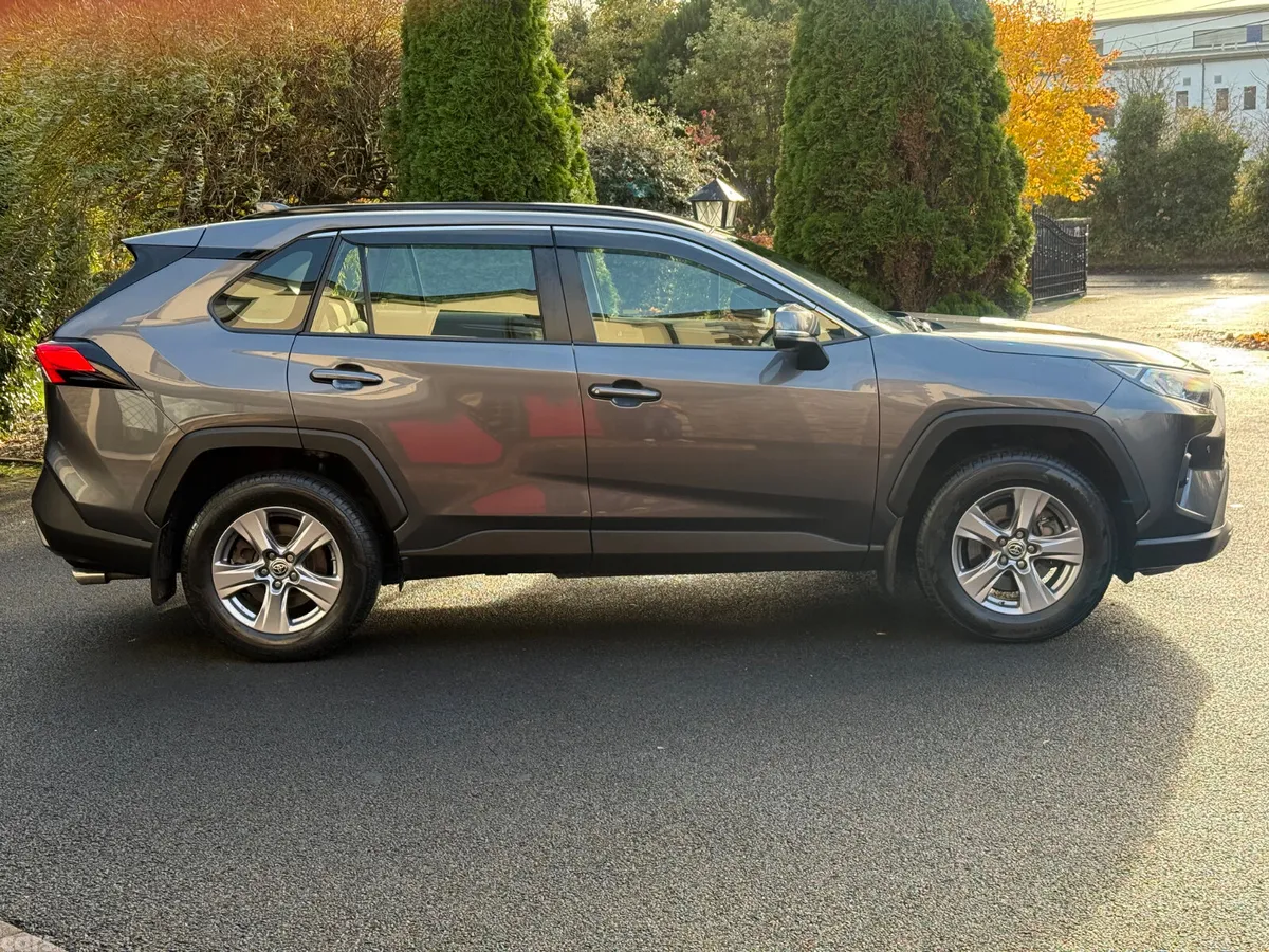 Toyota RAV4 SUV, Petrol Hybrid, 2024, Grey