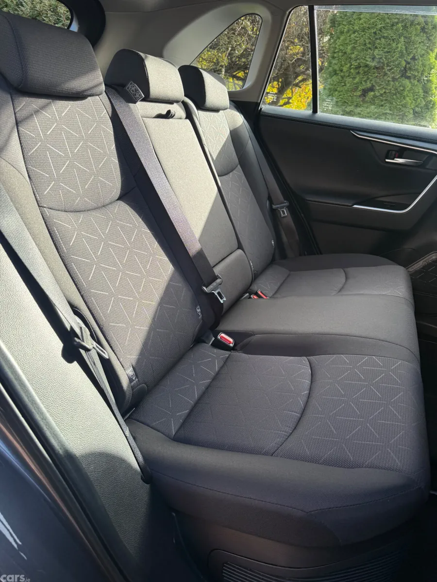 Toyota RAV4 SUV, Petrol Hybrid, 2024, Grey