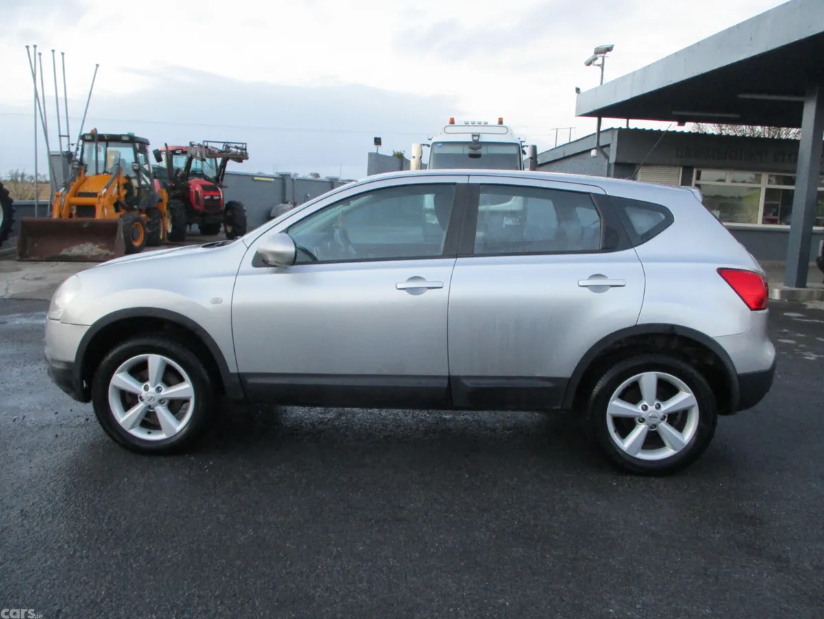 Nissan Qashqai Hatchback, Diesel, 2009, Silver