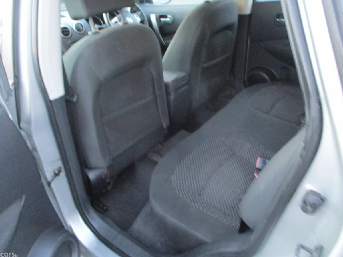 Nissan Qashqai Hatchback, Diesel, 2009, Silver