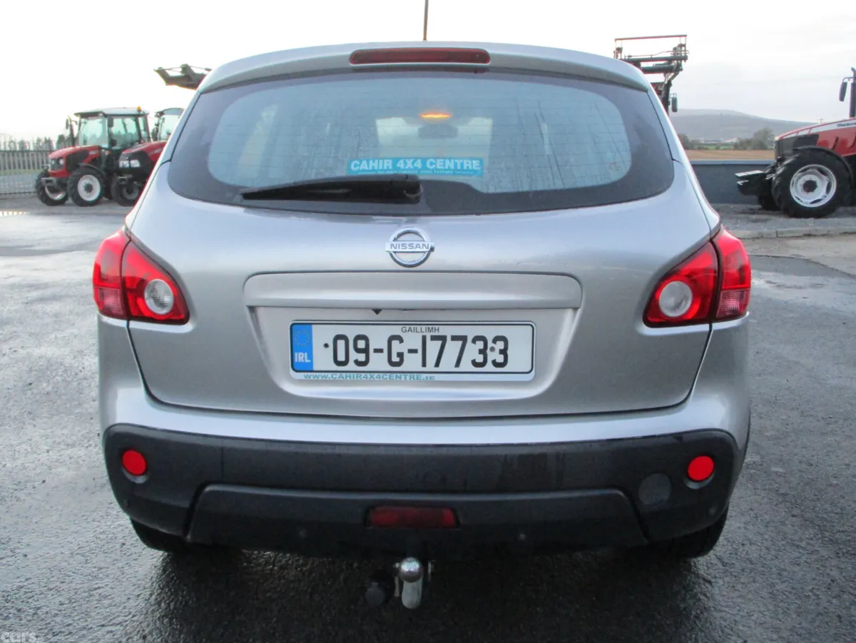Nissan Qashqai Hatchback, Diesel, 2009, Silver