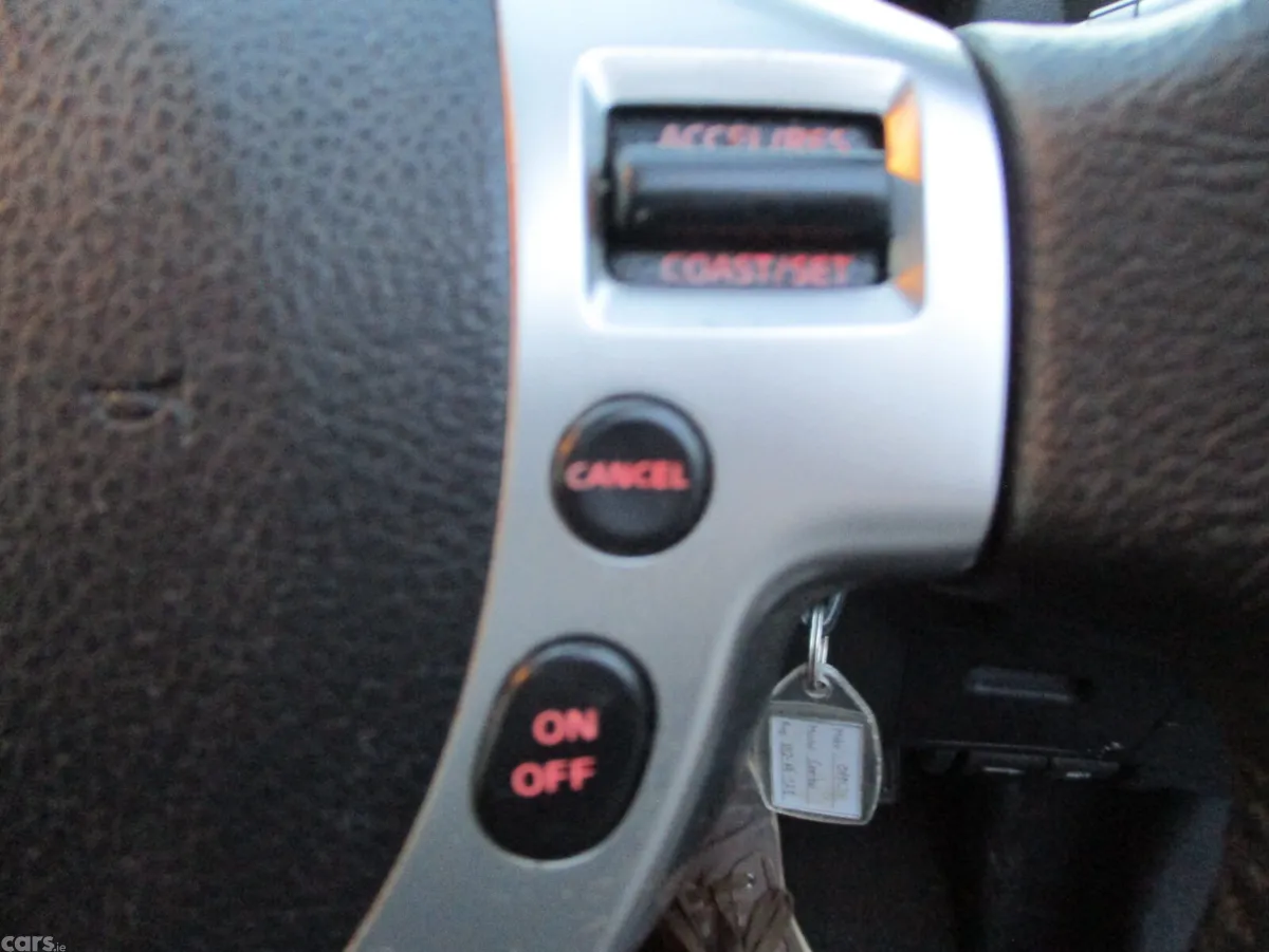Nissan Qashqai Hatchback, Diesel, 2009, Silver