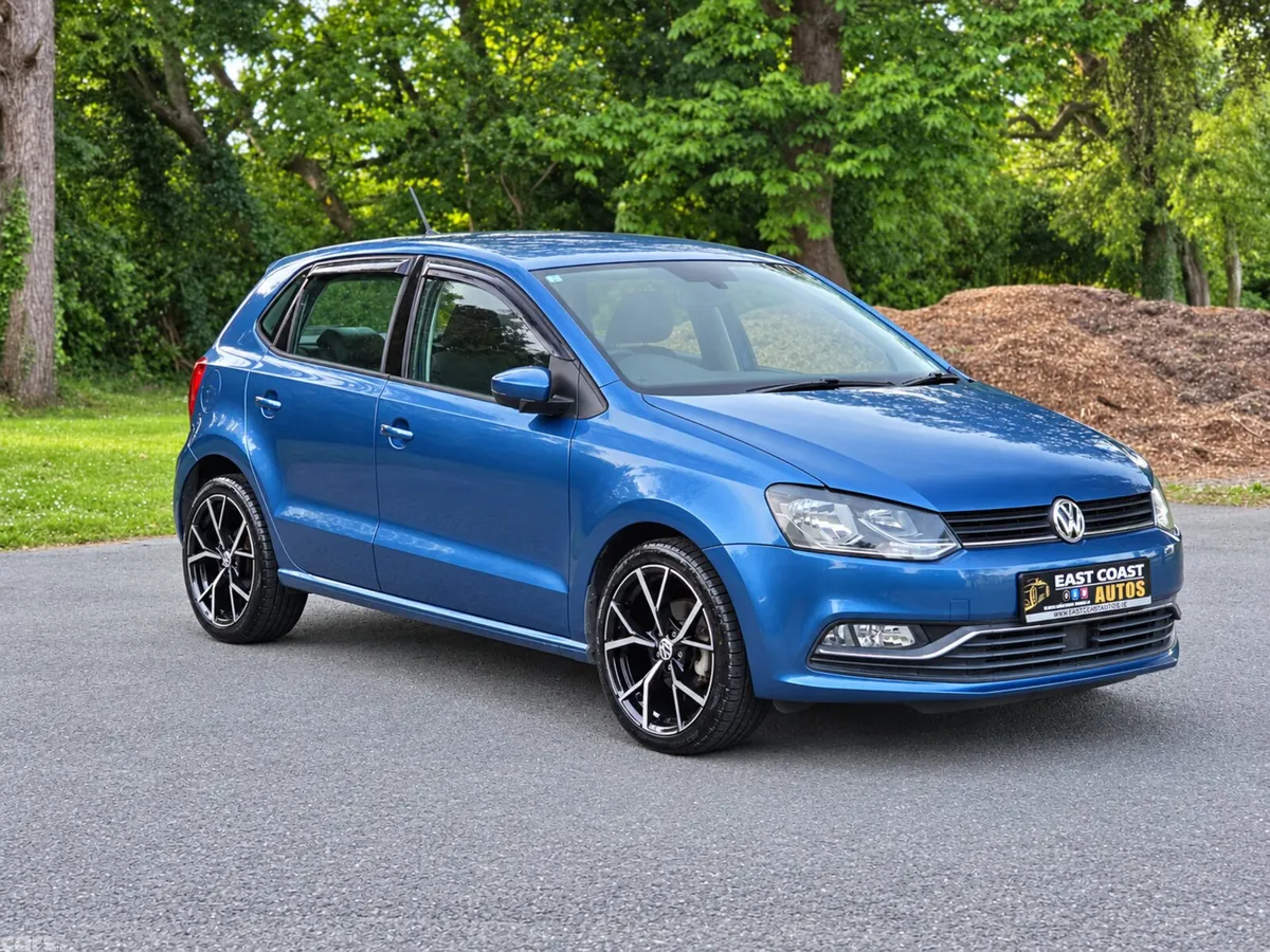 Volkswagen Polo Hatchback, Petrol, 2017, Blue